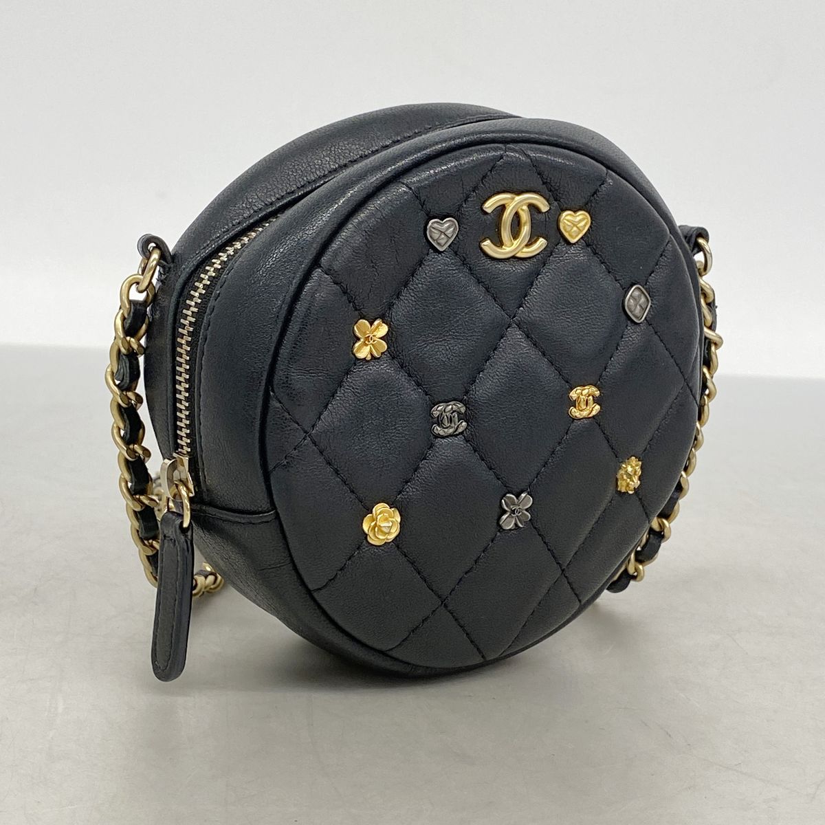 Chanel Shoulder Bag Quilted Lambskin Black Gold — view 2