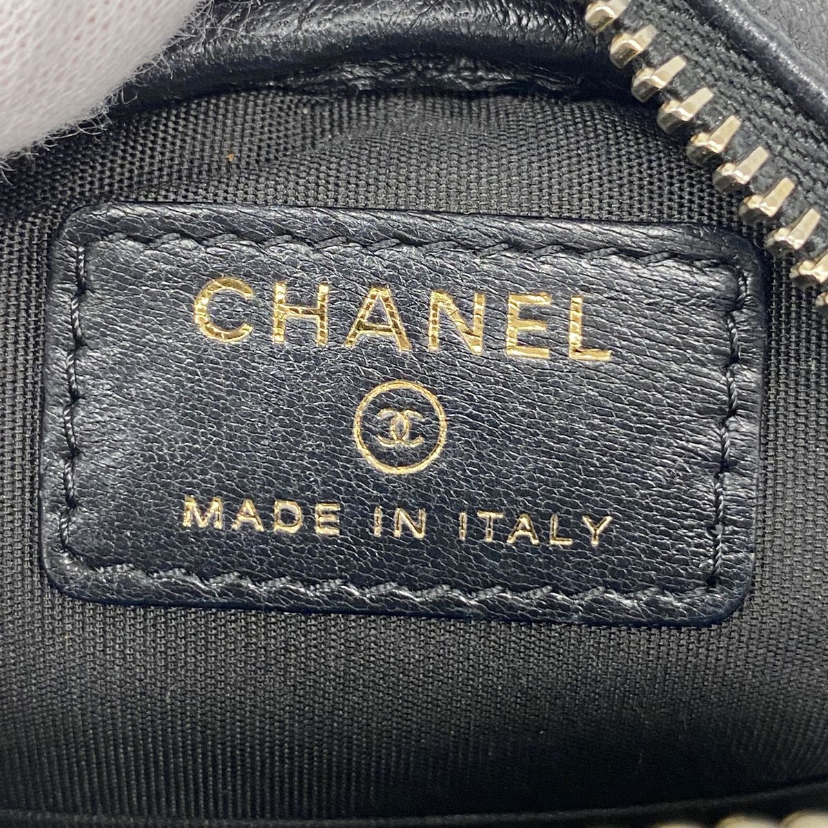 Chanel Shoulder Bag Quilted Lambskin Black Gold — view 5