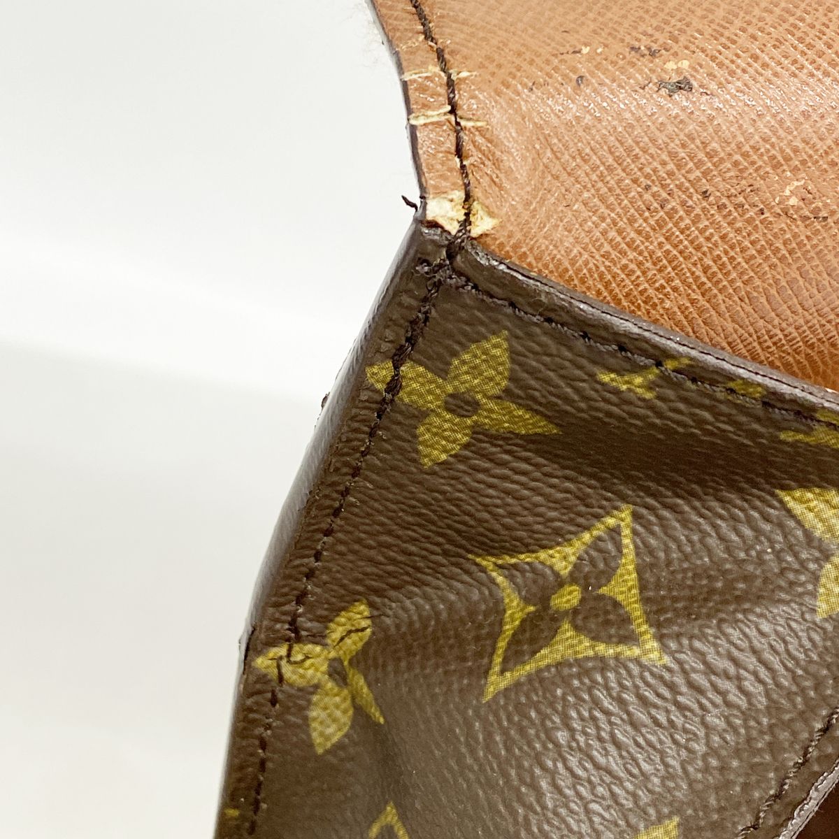 Louis Vuitton Shoulder Bag Monogram Saint-cloud GM Brown — view 6