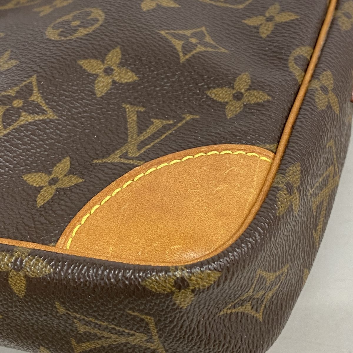 Louis Vuitton Shoulder Bag Monogram Danube Brown — view 6