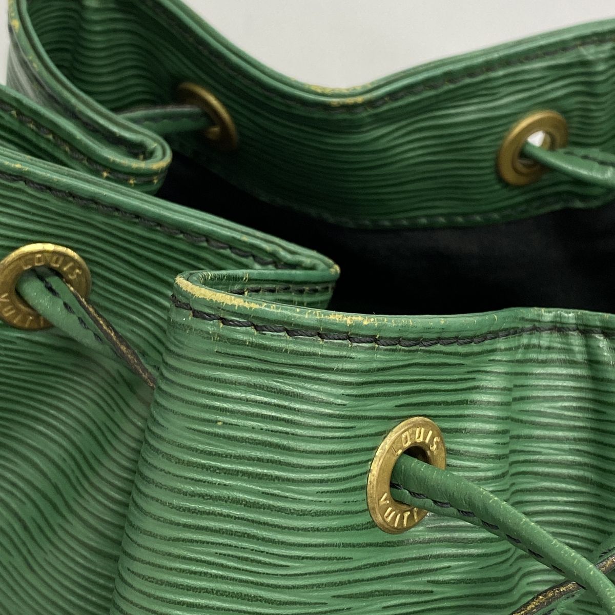 Louis Vuitton Shoulder Bag Epi Noe Borneo Green — view 7