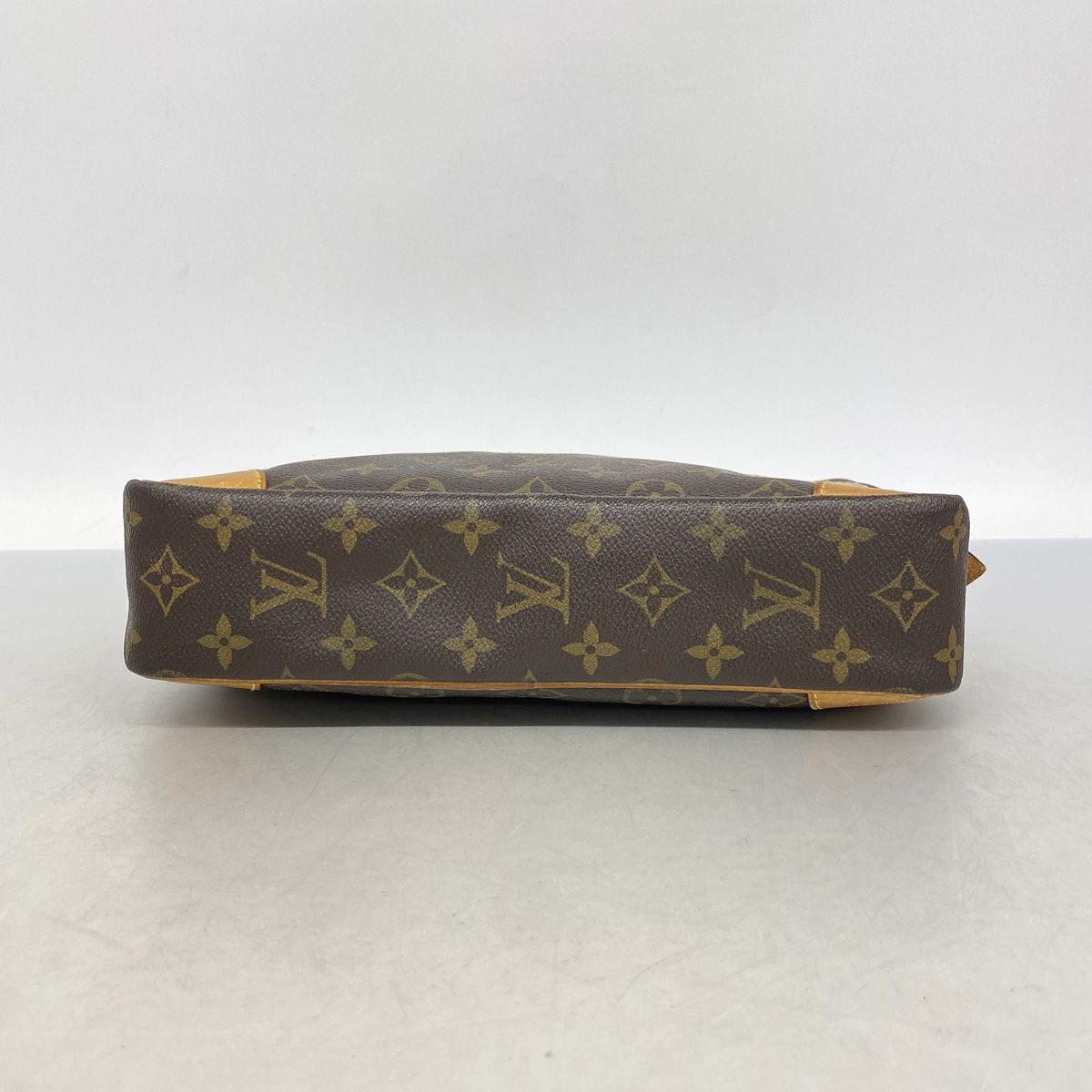Louis Vuitton Clutch Monogram Compiegne 28 Brown — view 3