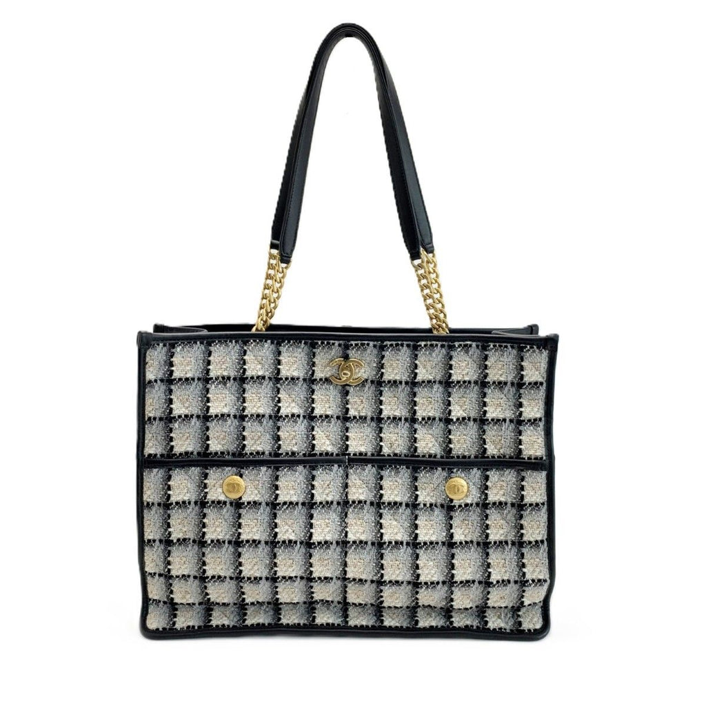 Chanel Tote Bag Tweed Model Black White
