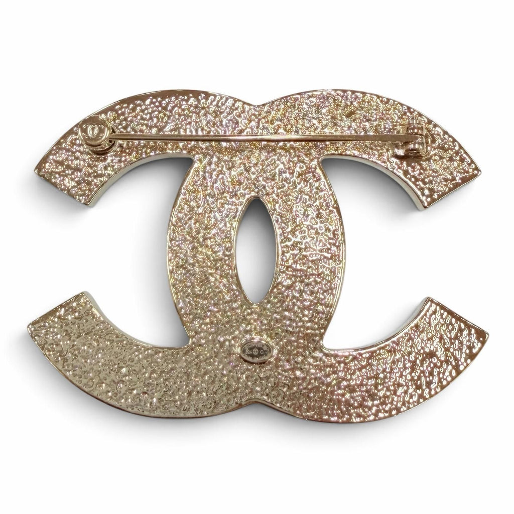 Chanel Metal CC Logo Brooch Gold Ivory Box Keep — view 4