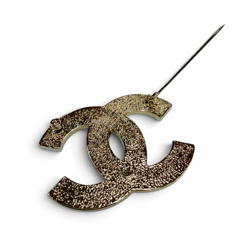 Chanel Metal CC Logo Brooch Gold Ivory Box Keep — view 5