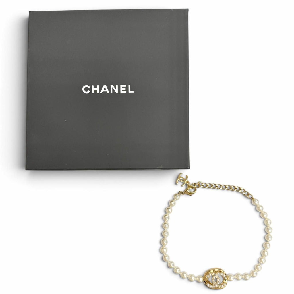 Chanel CC Logo Pearl Choker Necklace Gold — view 2