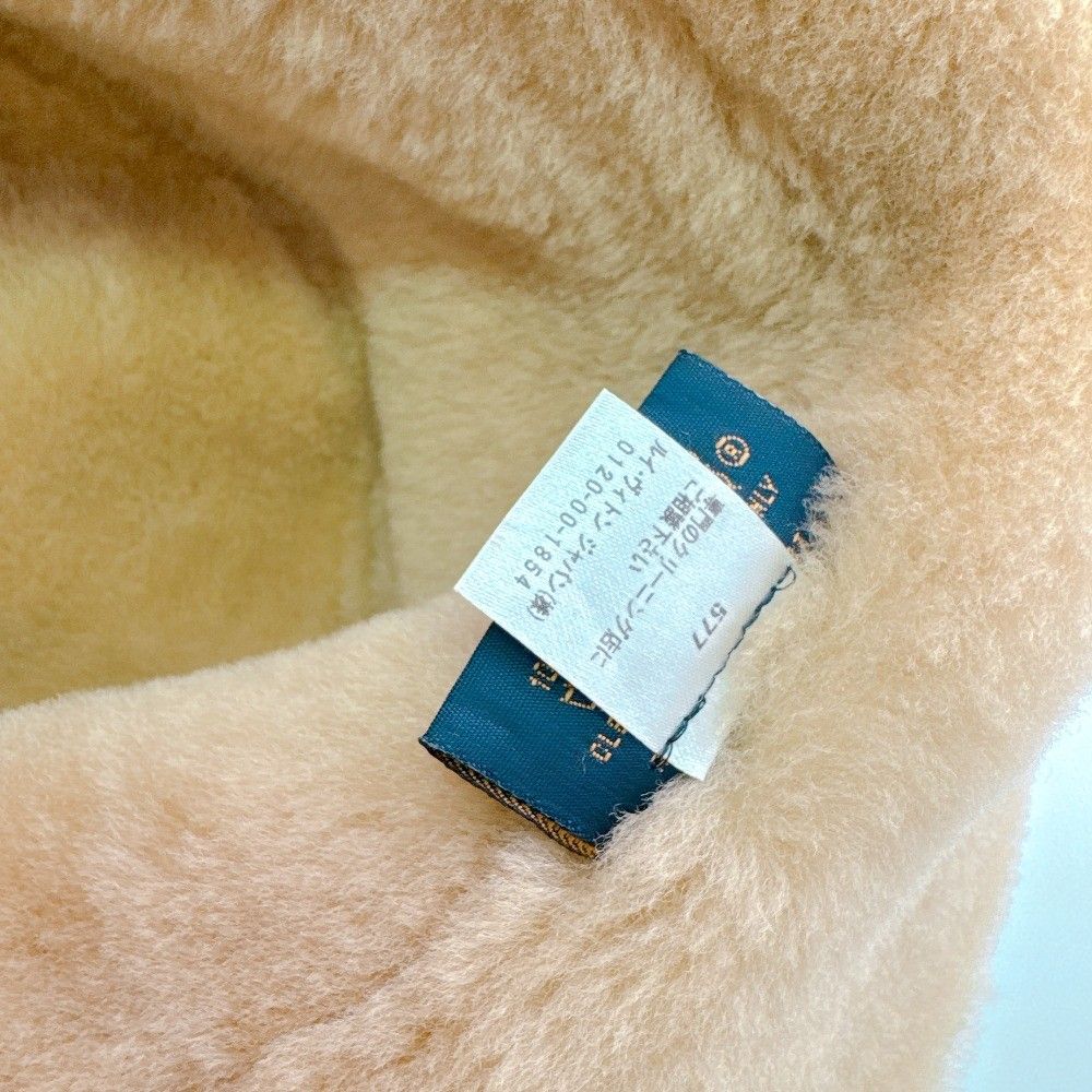 Louis Vuitton Bonnet Shearling Bucket Hat — view 7