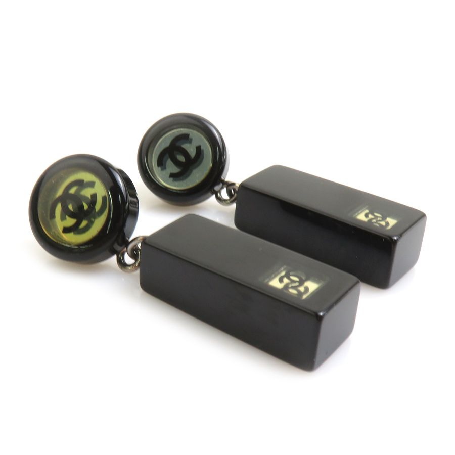 Chanel Earrings CC Logo — view 2