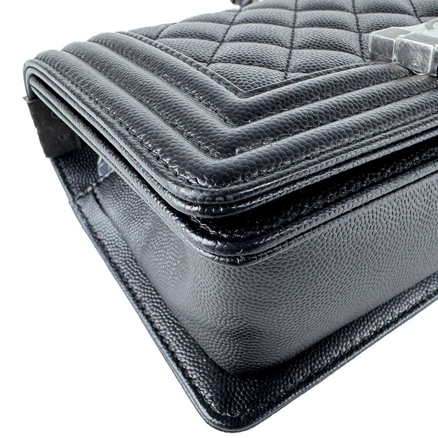 Chanel Shoulder Bag Boy Small — view 8