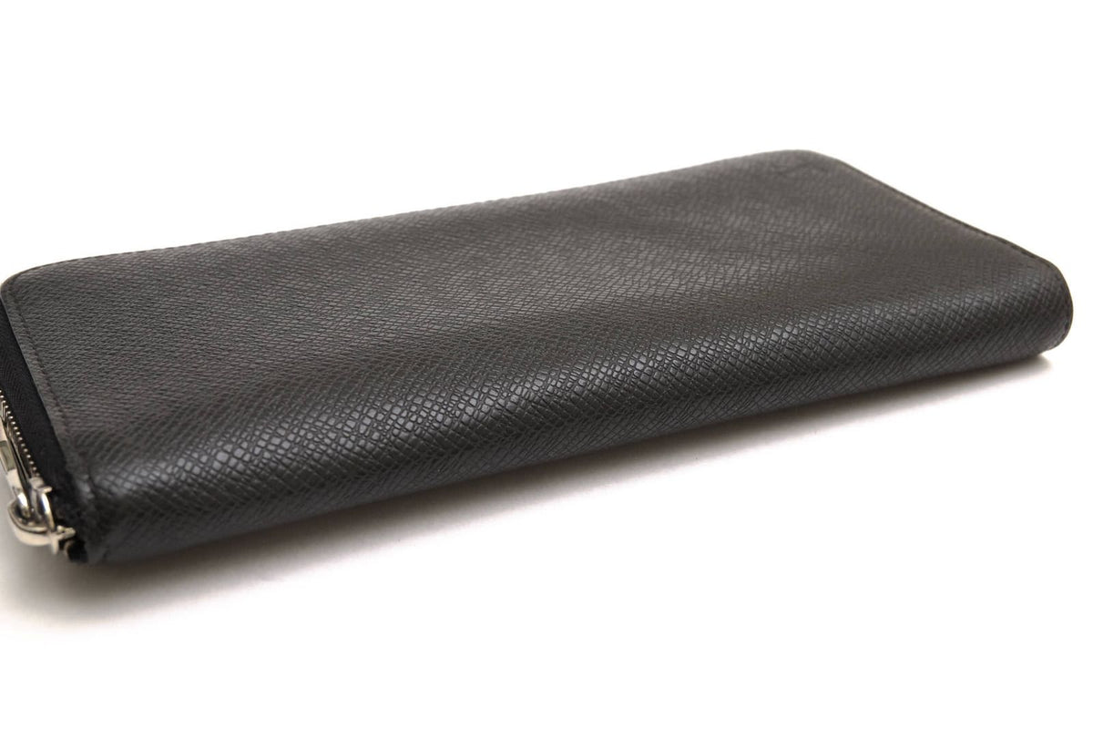 Louis Vuitton Wallet Leather Black Zippy Vertical Taiga Coin Purse Round — view 4