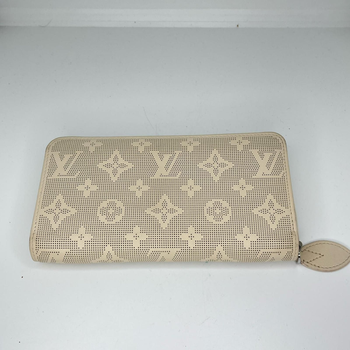 Louis Vuitton Ivory Wallet — view 4
