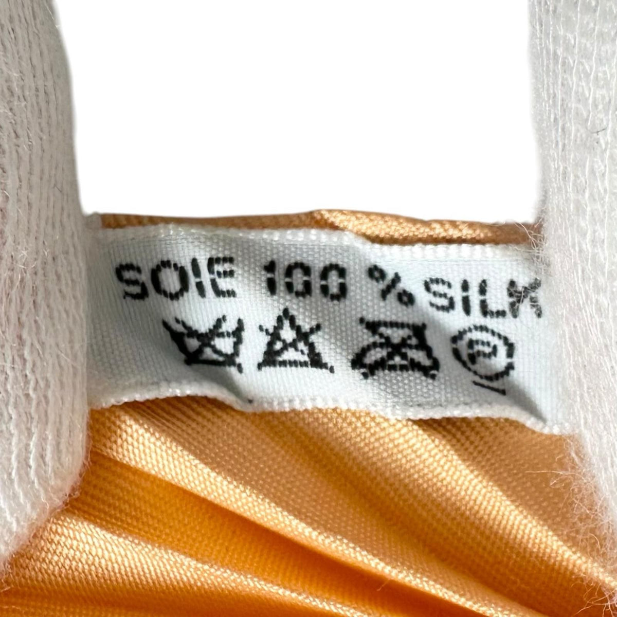 Hermes Pleated Scarf Axis Mundi Silk Orange — view 7