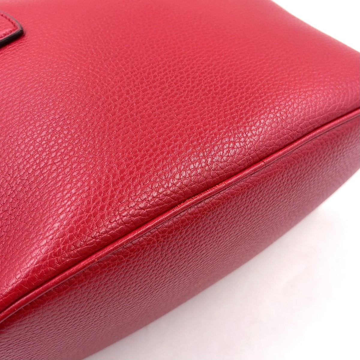 Gucci Interlocking G 2-Way Shoulder Leather Red Handbag Gold — view 8
