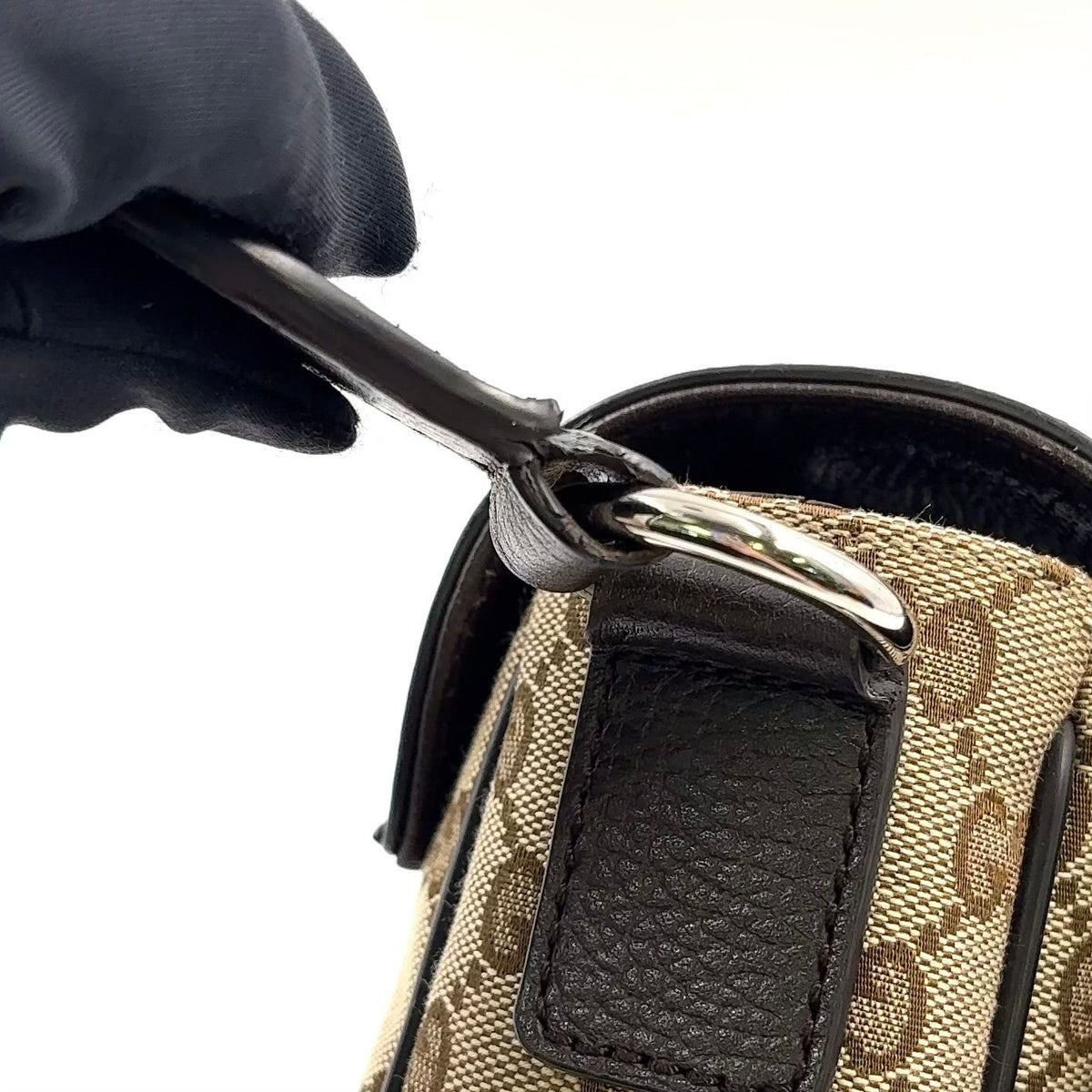 Gucci GG Canvas Leather Dark Brown Beige Shoulder Bag Silver — view 6