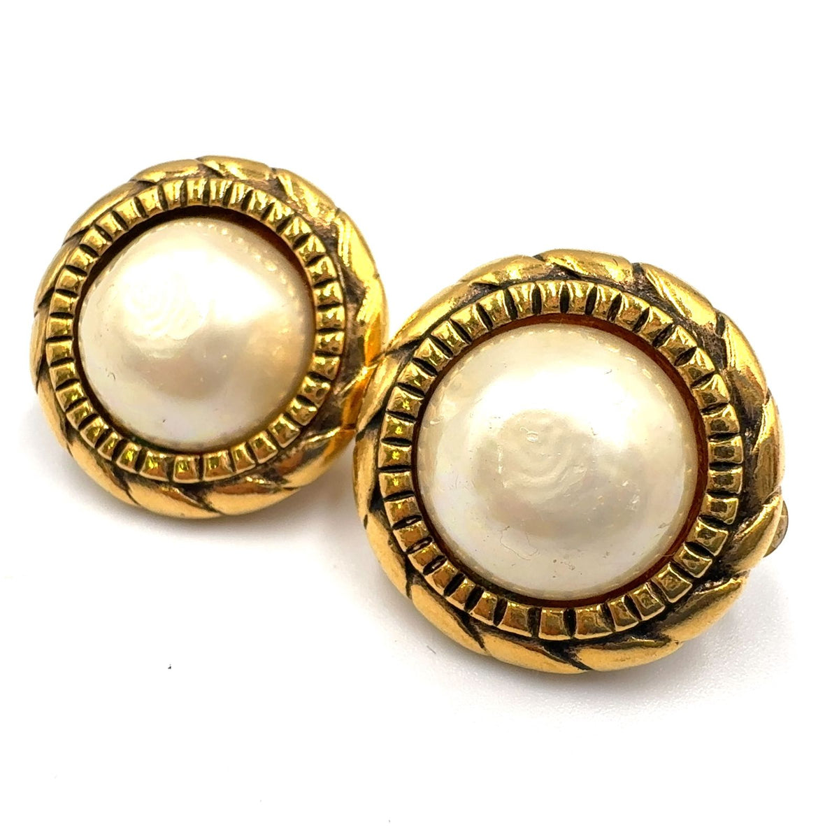 Chanel Pearl Motif Circle Faux Off White Gold Earrings — view 8