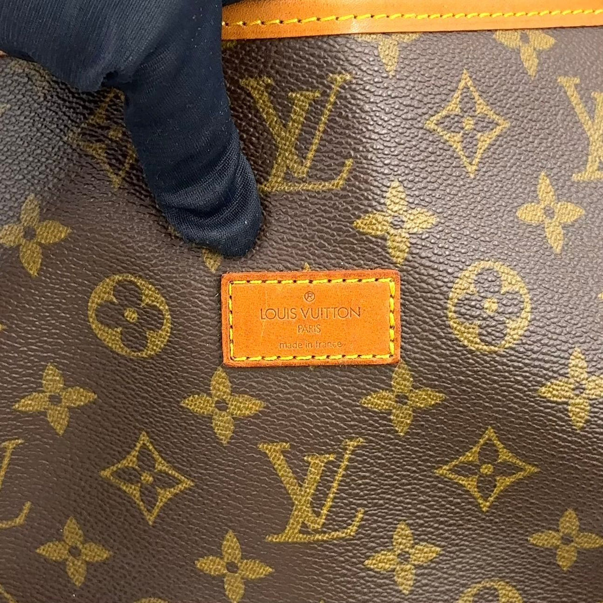 Louis Vuitton Saumur 43 Monogram Leather Brown Light Shoulder Bag Gold — view 4