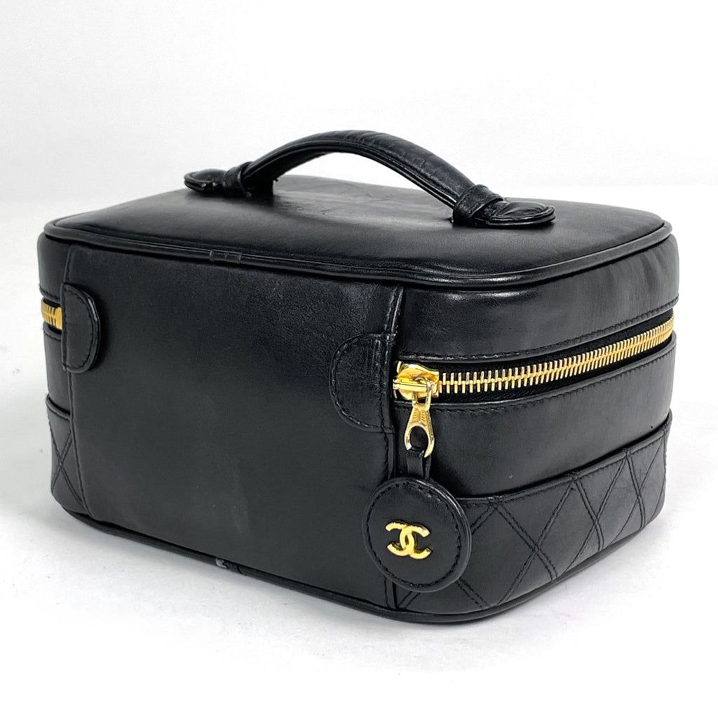 Chanel Makeup Pouch CC Logo Bicolor Leather Black — view 2