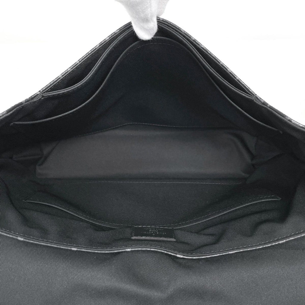 Louis Vuitton District MM Shoulder Bag Monogram Eclipse Black — view 7