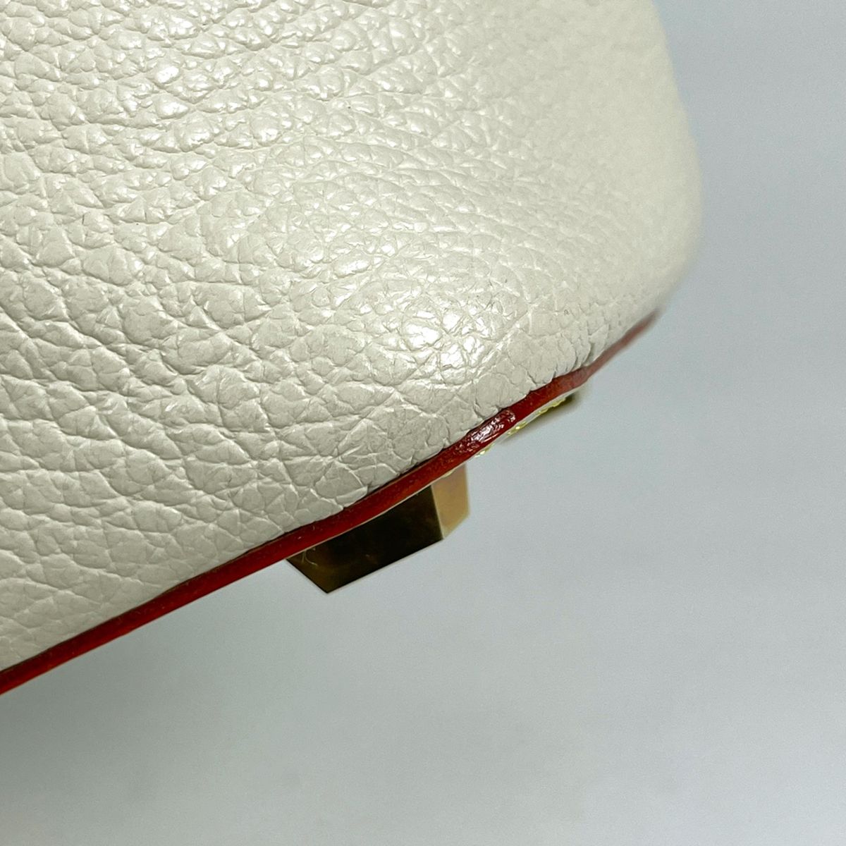 Louis Vuitton L'ingenieux PM Handbag Suhali Blanc — view 3