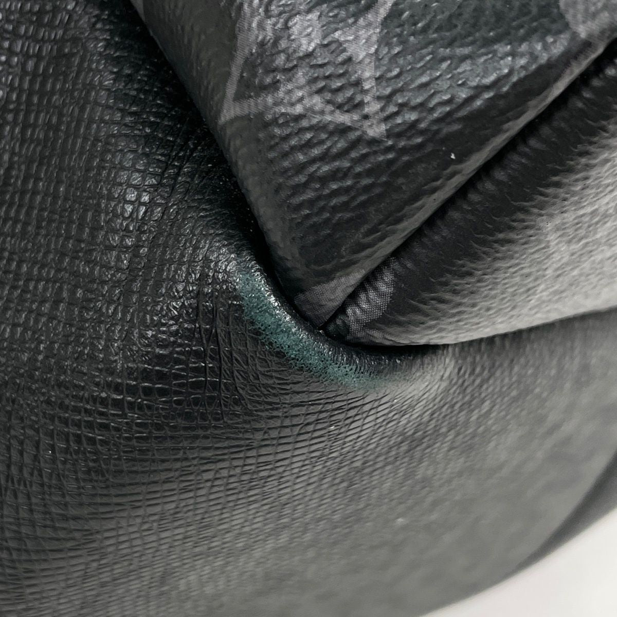Louis Vuitton Discovery Backpack Taigarama Noir — view 4