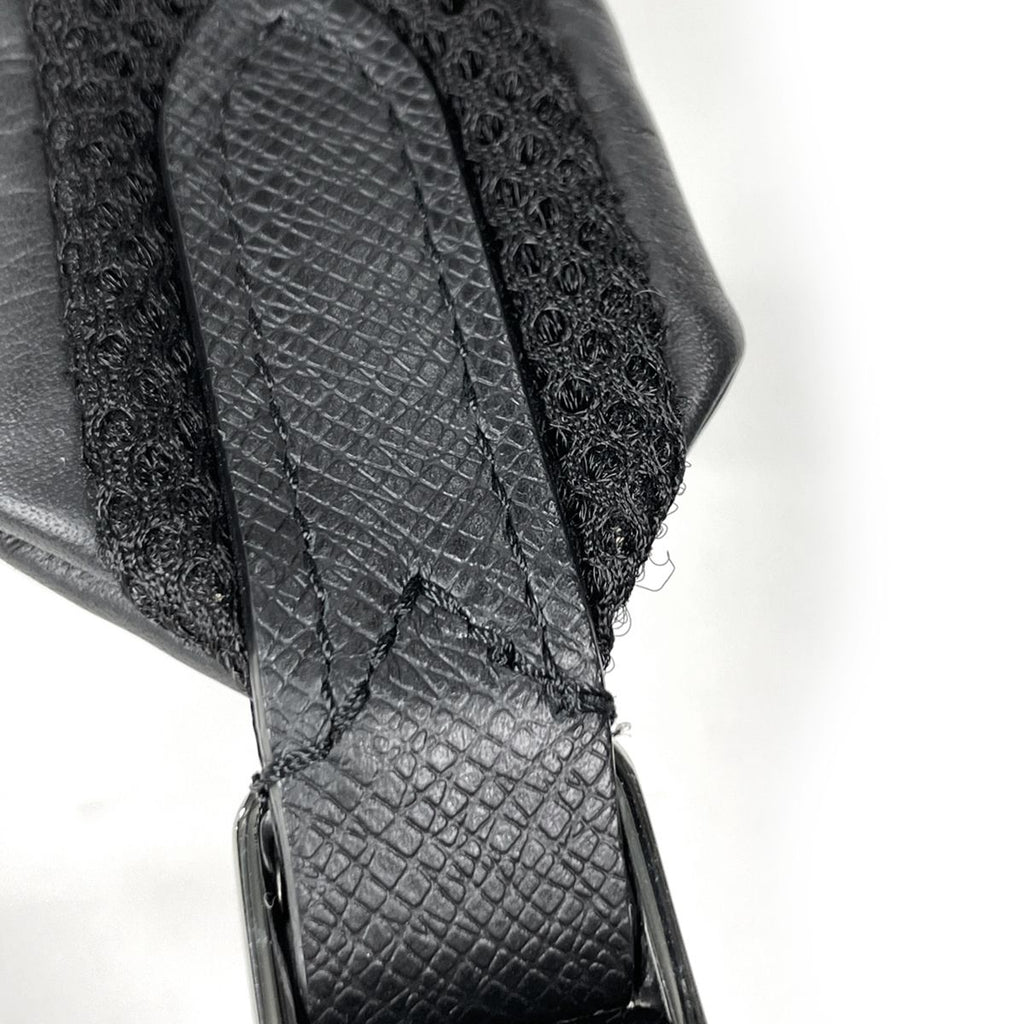 Louis Vuitton Discovery Backpack Taigarama Noir — view 6