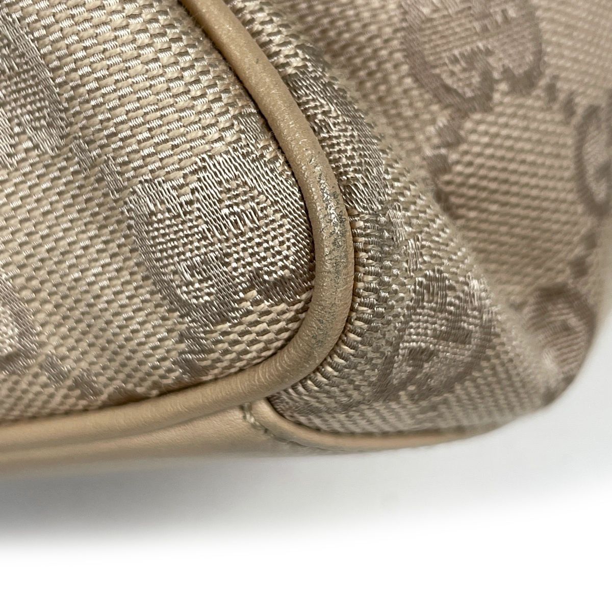 Gucci Shoulder Bag GG Pattern Canvas Beige — view 3