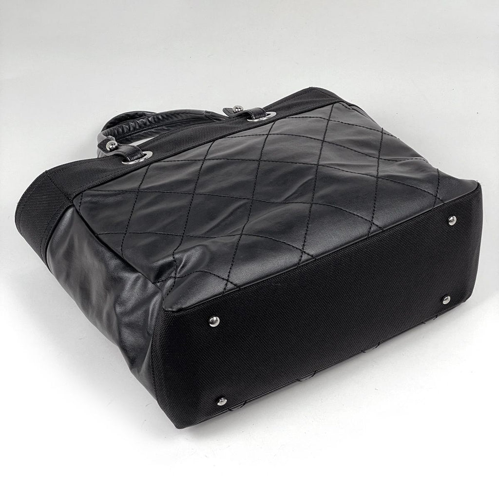 Chanel Tote Bag Paris Biarritz MM CC Logo Black — view 2
