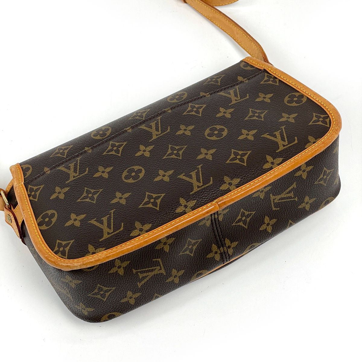 Louis Vuitton Solonge Shoulder Bag Monogram Brown — view 2