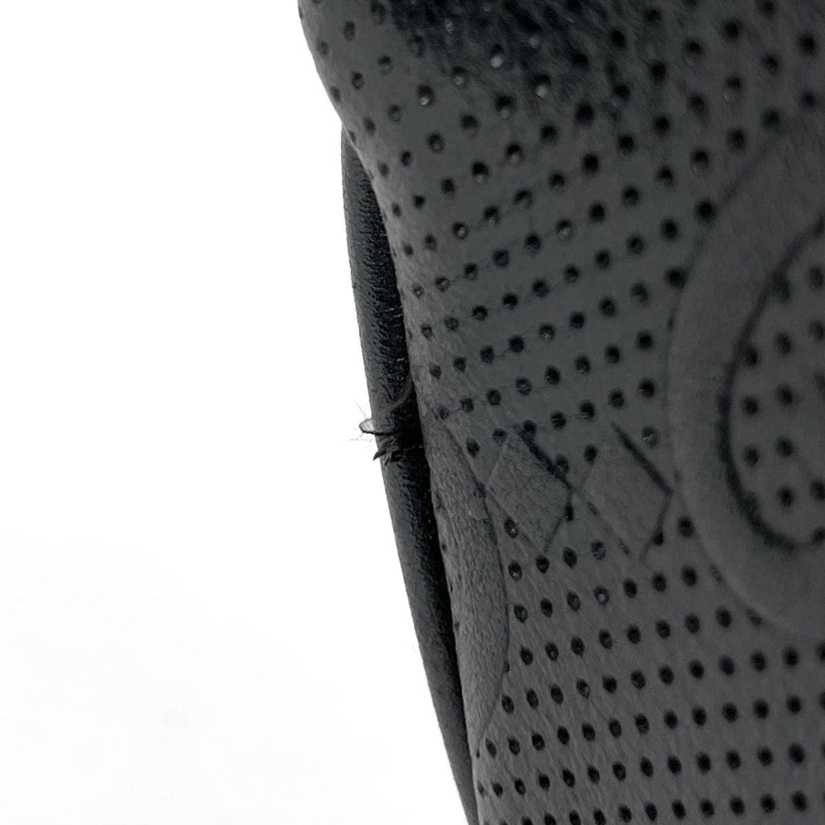Gucci Belt Bag GG Embossed Bag Leather Black — view 4