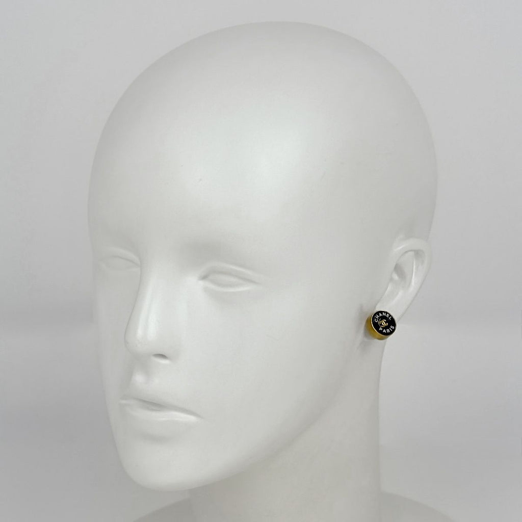 Chanel Earrings CC Logo Round Gold Plated Black — view 5
