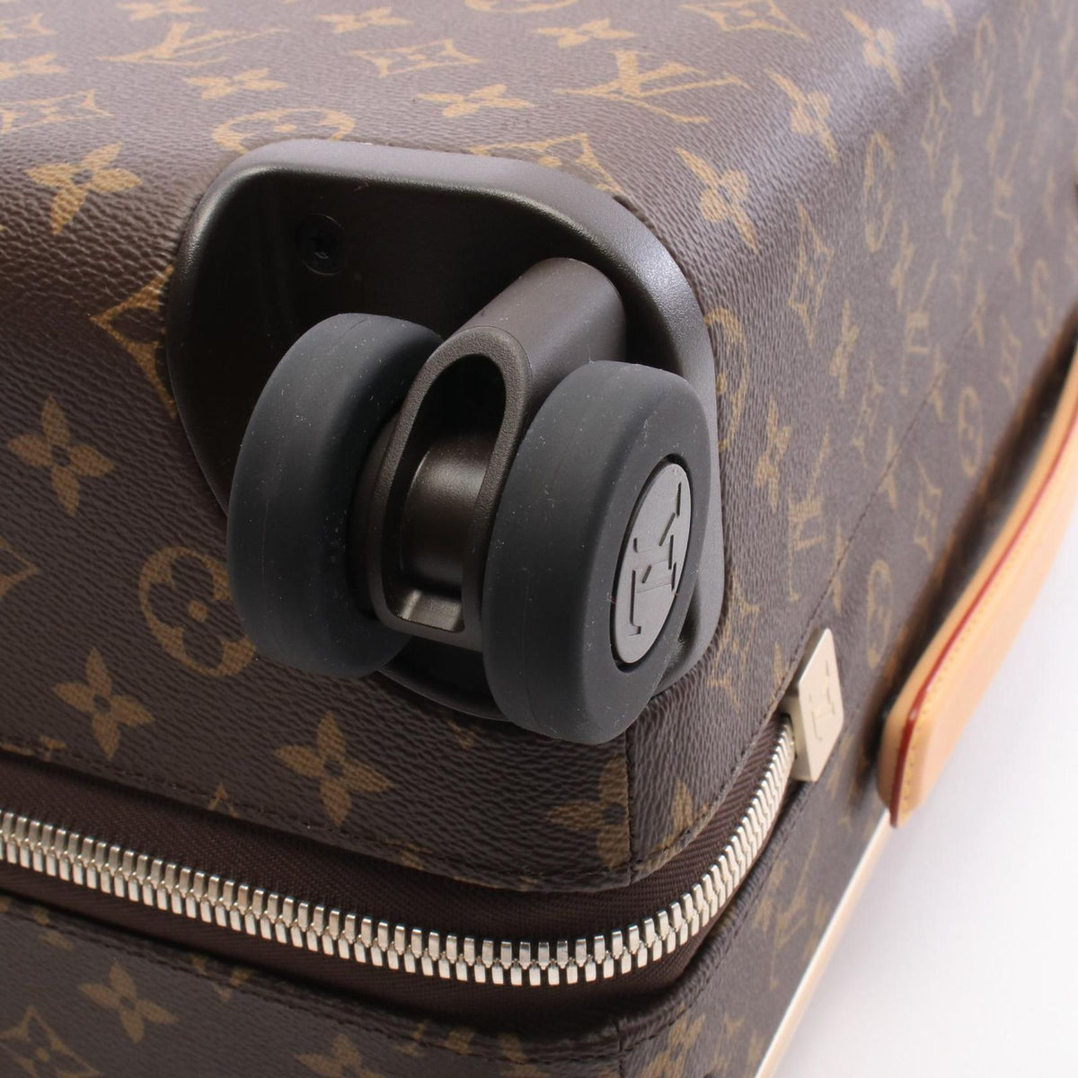 Louis Vuitton Travel Bag Horizon 55 Leather — view 5