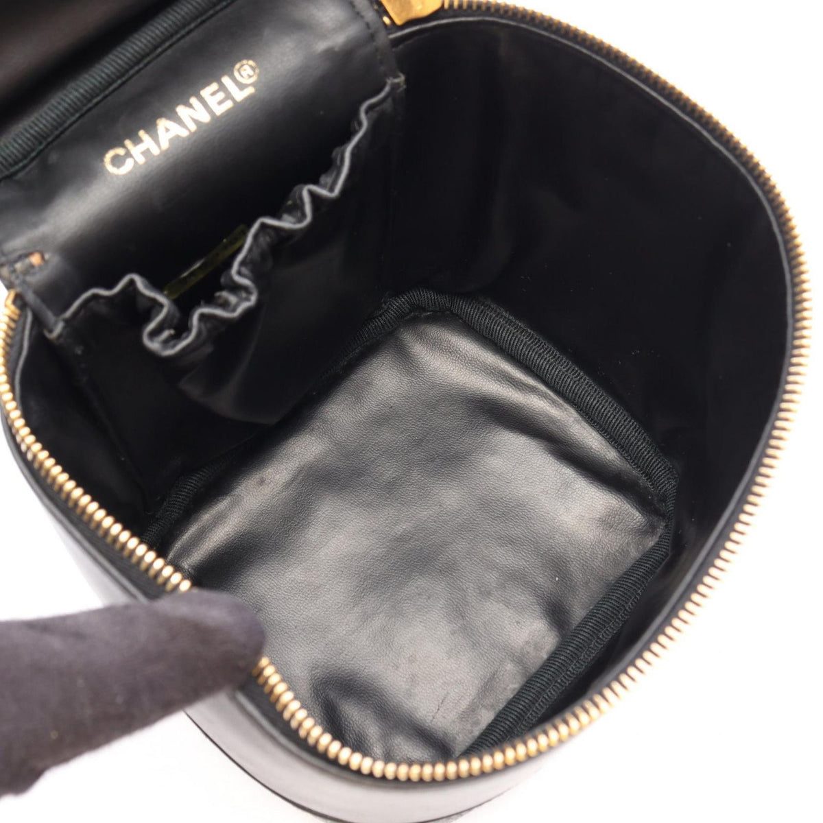 Chanel Handbag Bicolor Black Leather Vertical Vanity — view 3