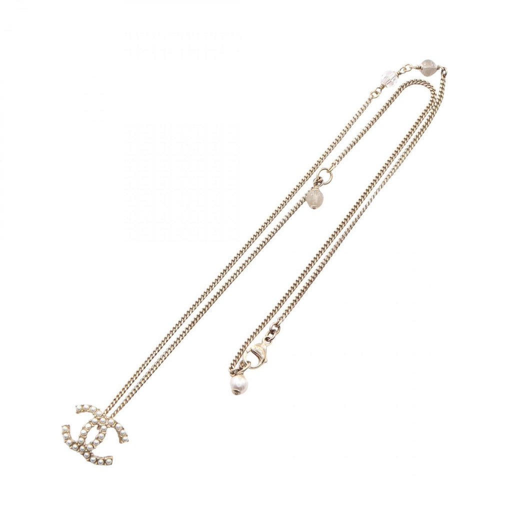 Chanel Necklace CC Logo Silver Pearl — view 3