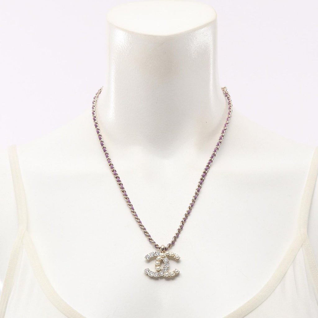 Chanel Necklace CC Logo Leather — view 5