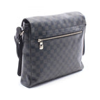 Louis Vuitton Shoulder Bag District MM NM Damier Graphite Leather — view 2