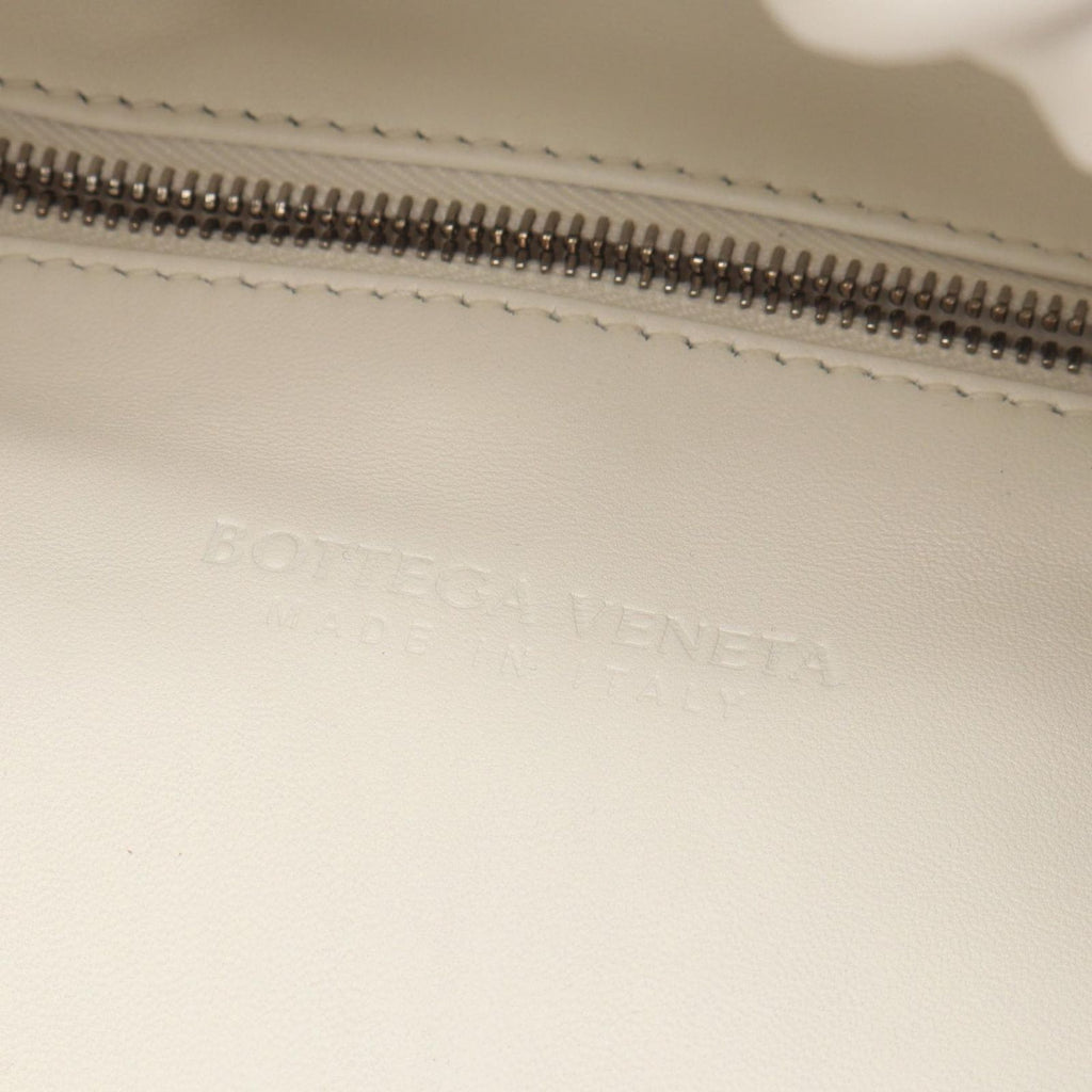 Bottega Veneta Waist Bag the Body Pouch White Leather — view 4
