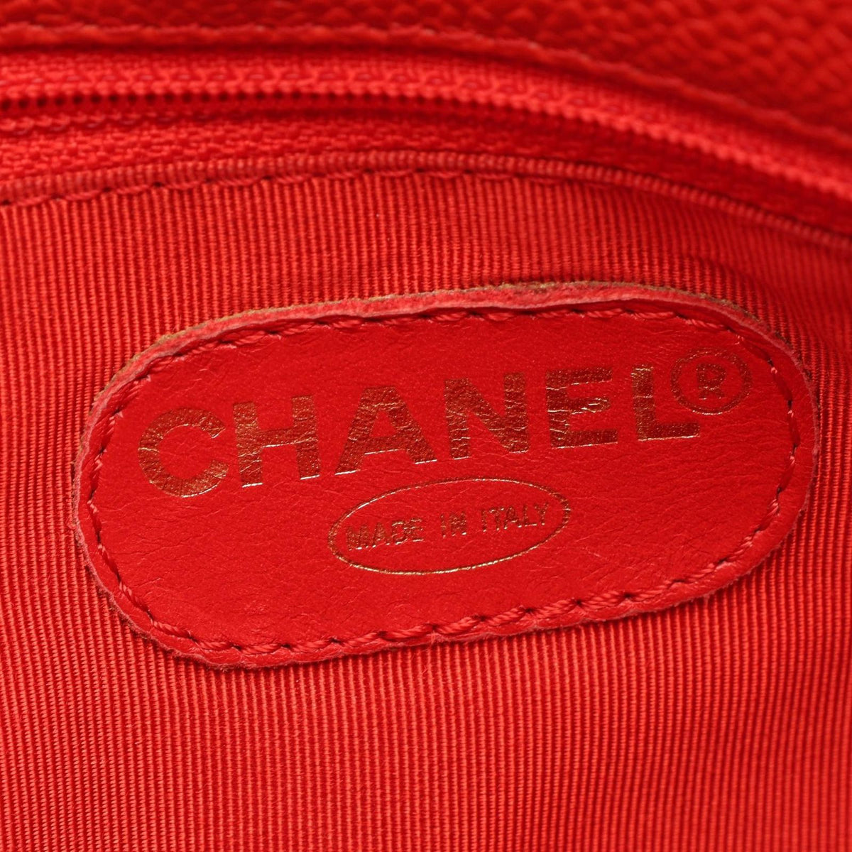Chanel Shoulder Bag Logo Red Caviar Leather Chain — view 4