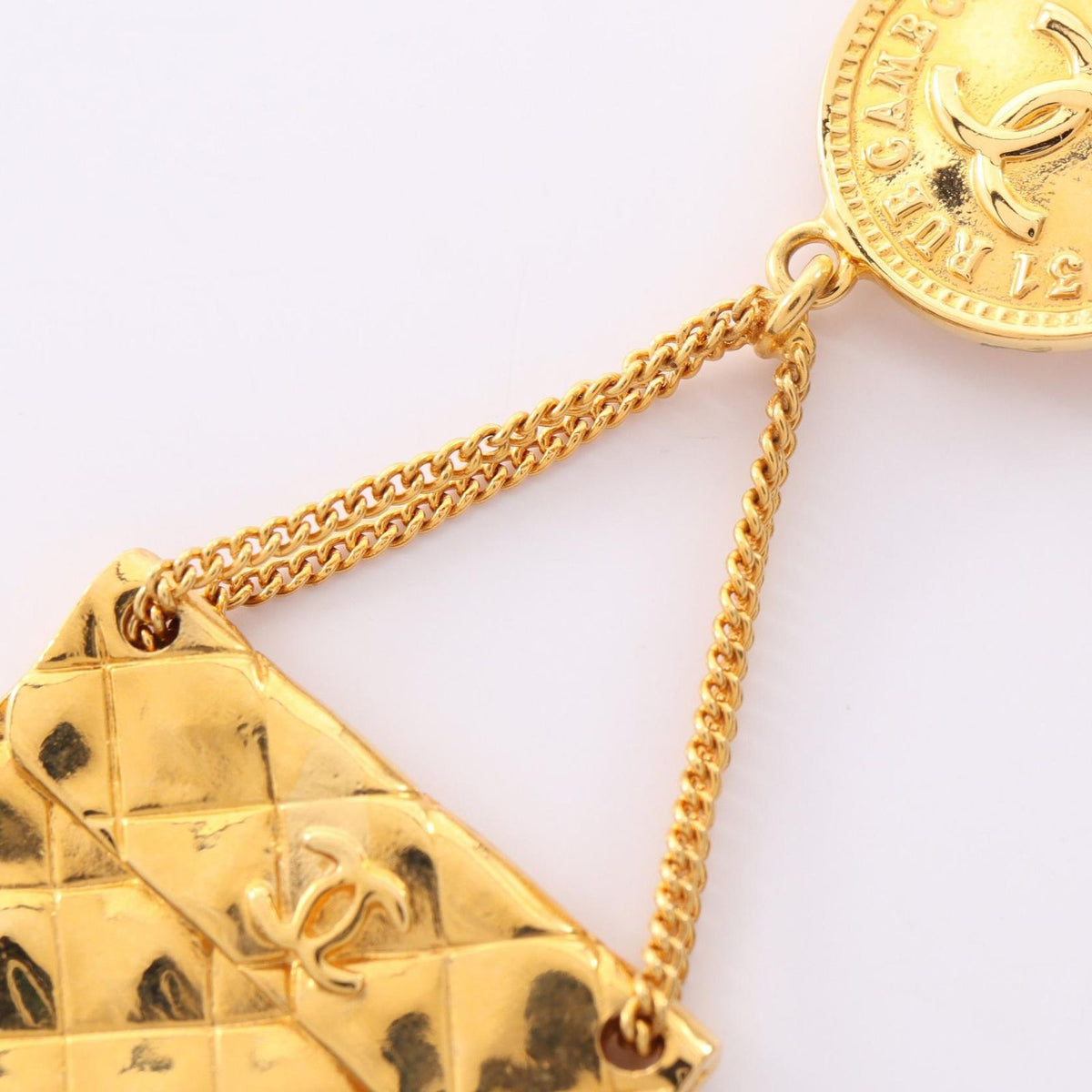 Chanel 95A Brooch Quilted Bag Motif — view 5