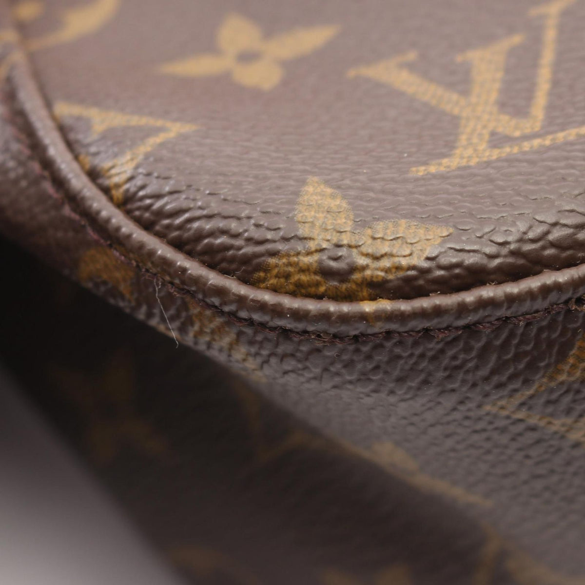 Louis Vuitton Shoulder Bag Looping MM Leather — view 7