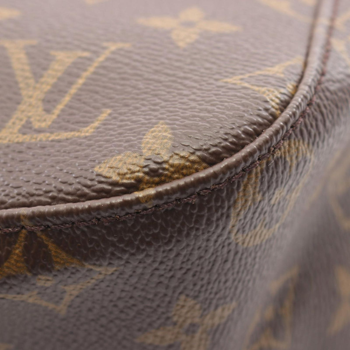 Louis Vuitton Shoulder Bag Looping MM Leather — view 8