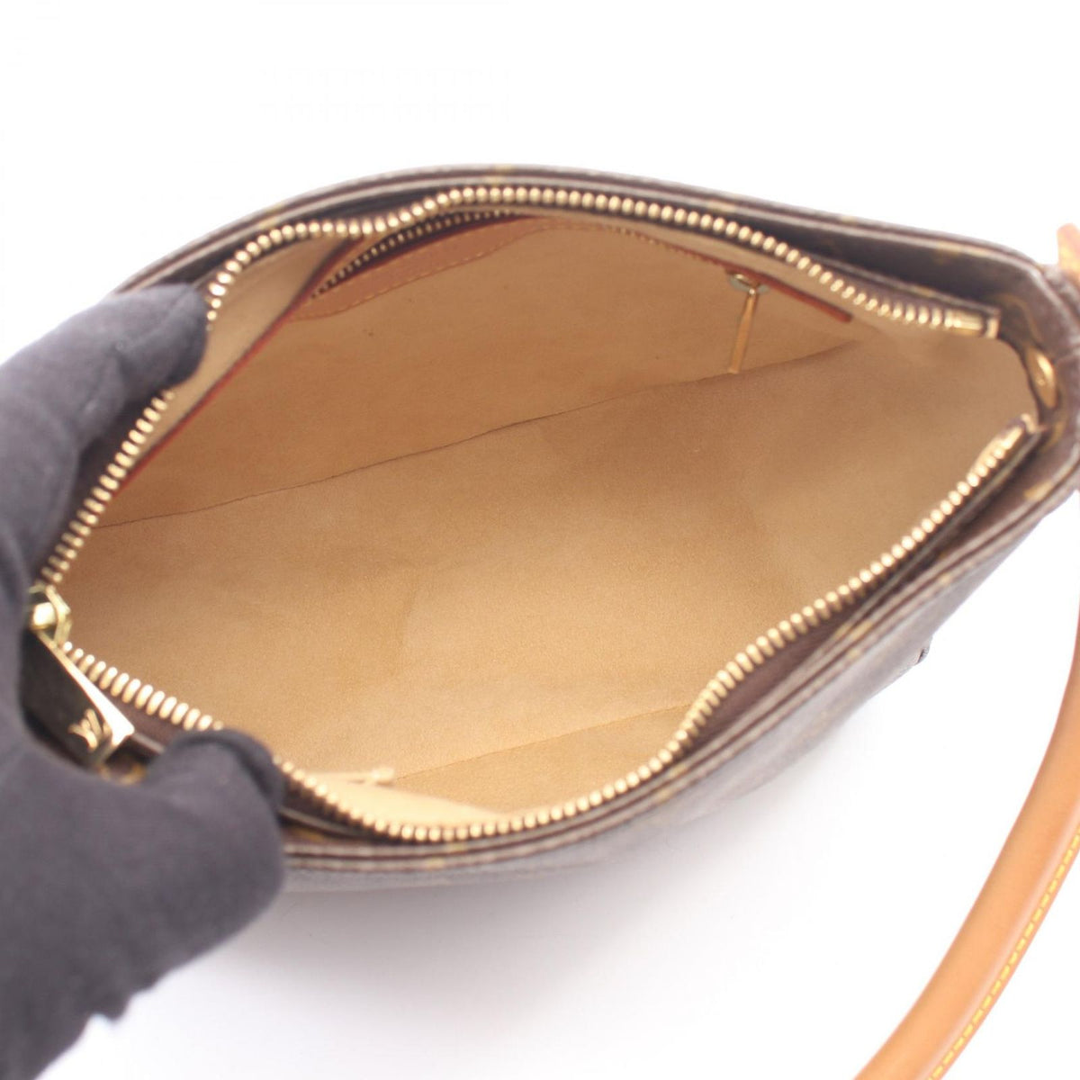 Louis Vuitton Shoulder Bag Looping MM Leather — view 3