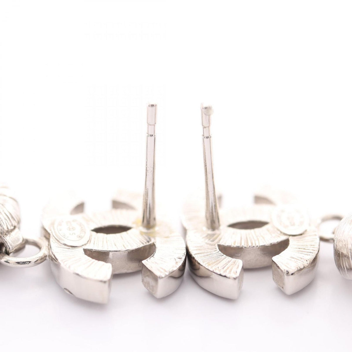 Chanel Earrings CC Logo — view 6