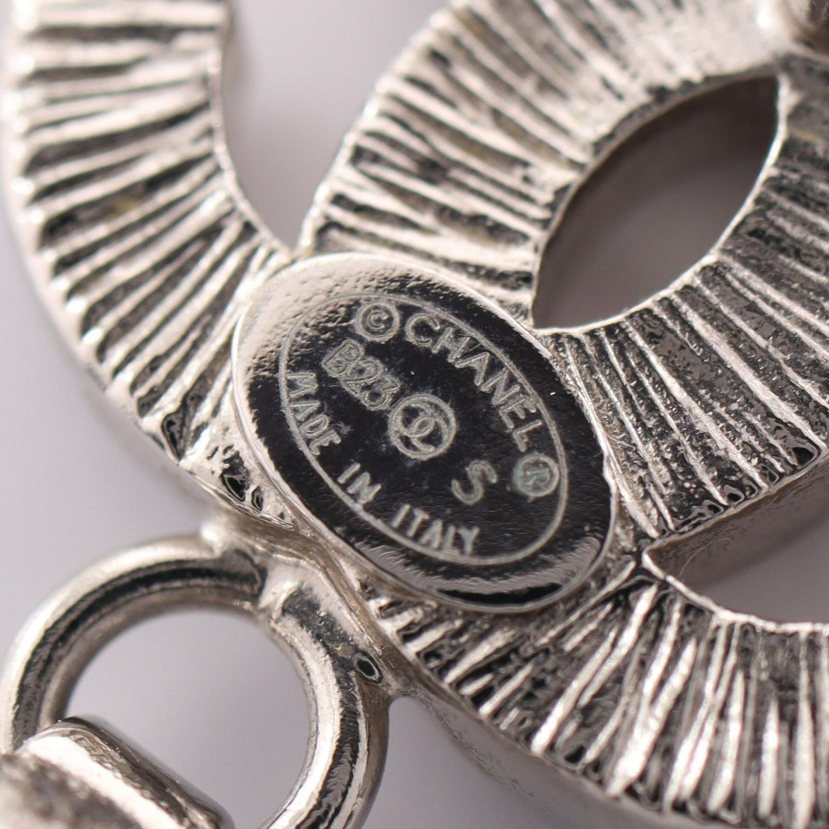 Chanel Earrings CC Logo — view 3