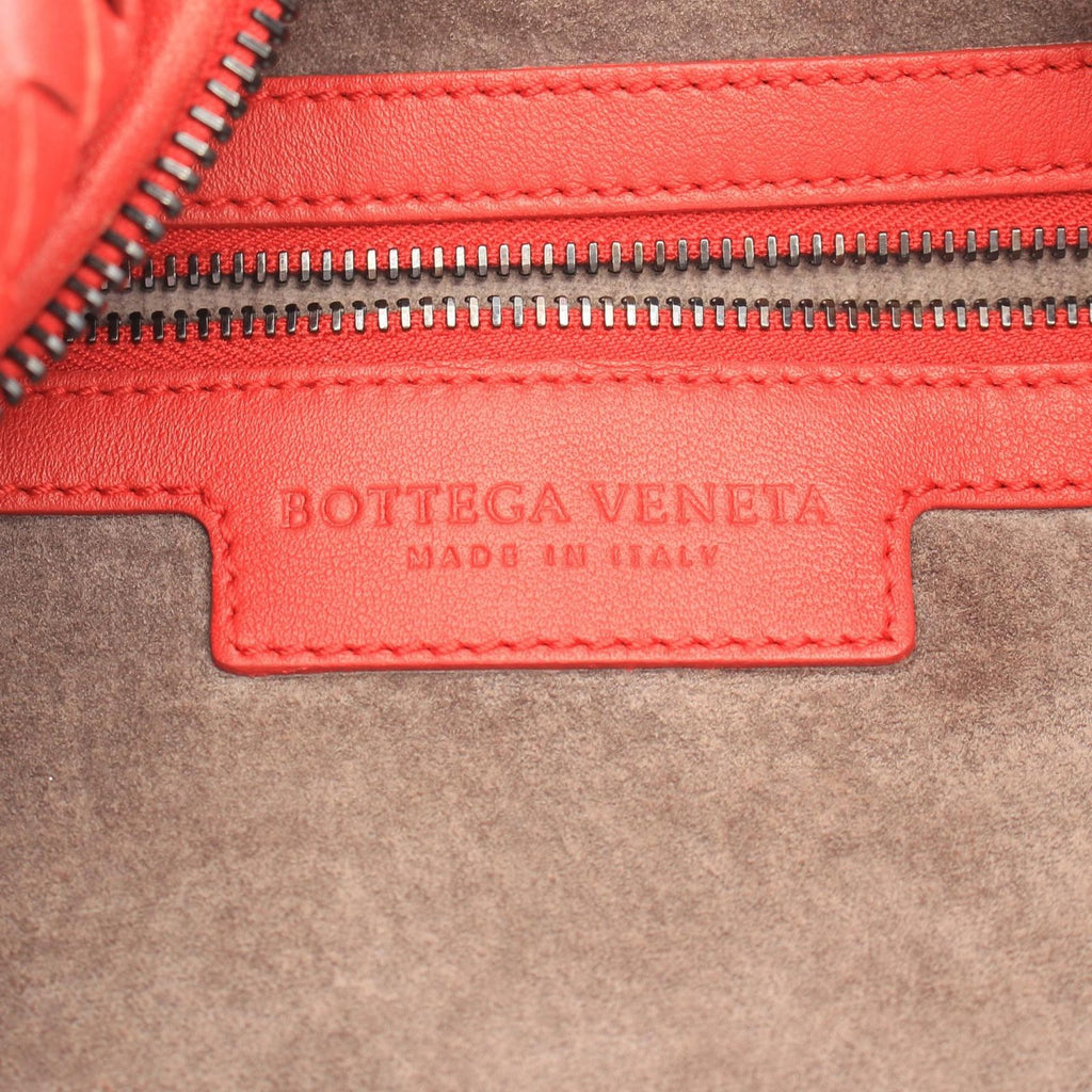 Bottega Veneta Shoulder Bag Intrecciato Red Leather — view 4