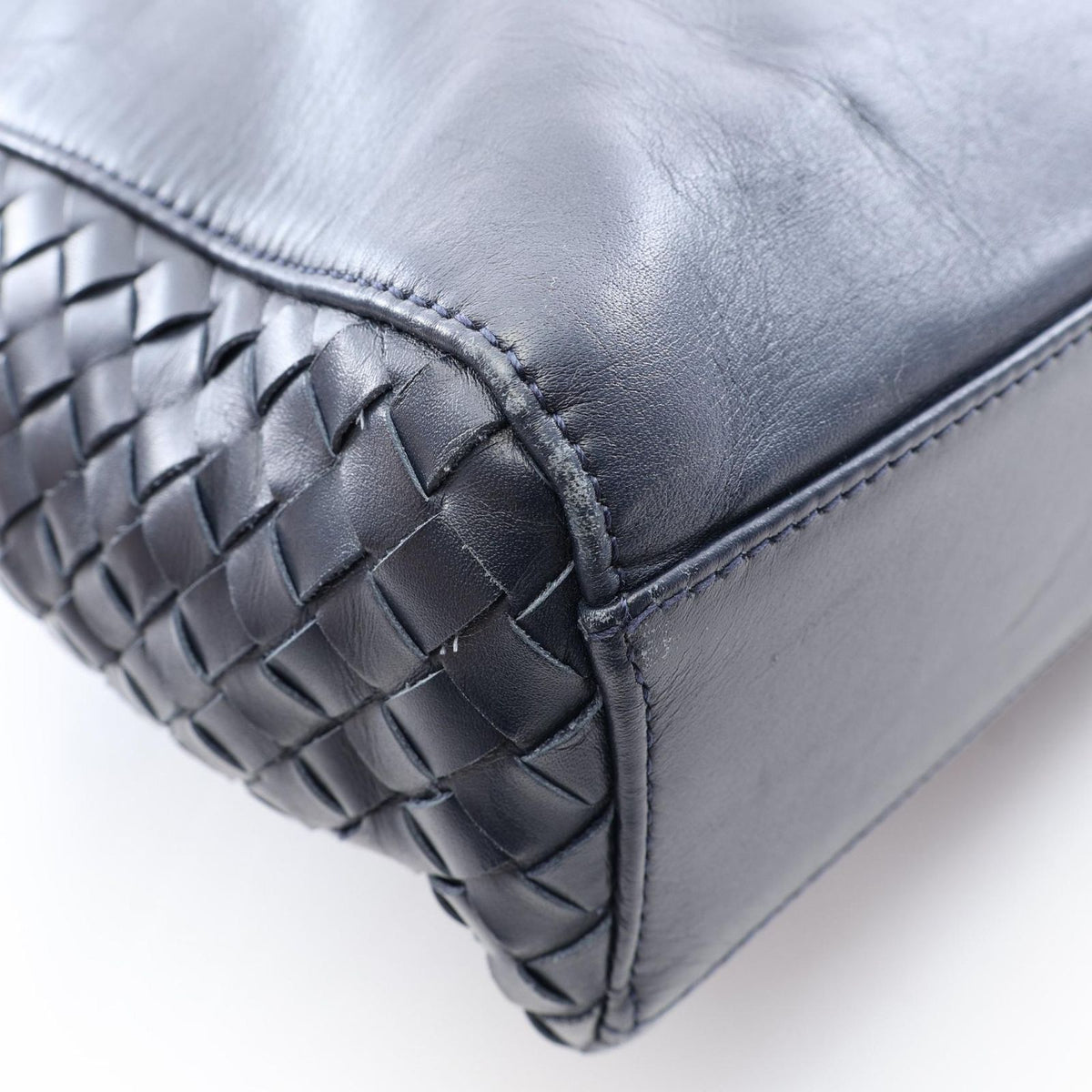 Bottega Veneta Tote Bag Intrecciato 2-Way Navy Leather — view 5
