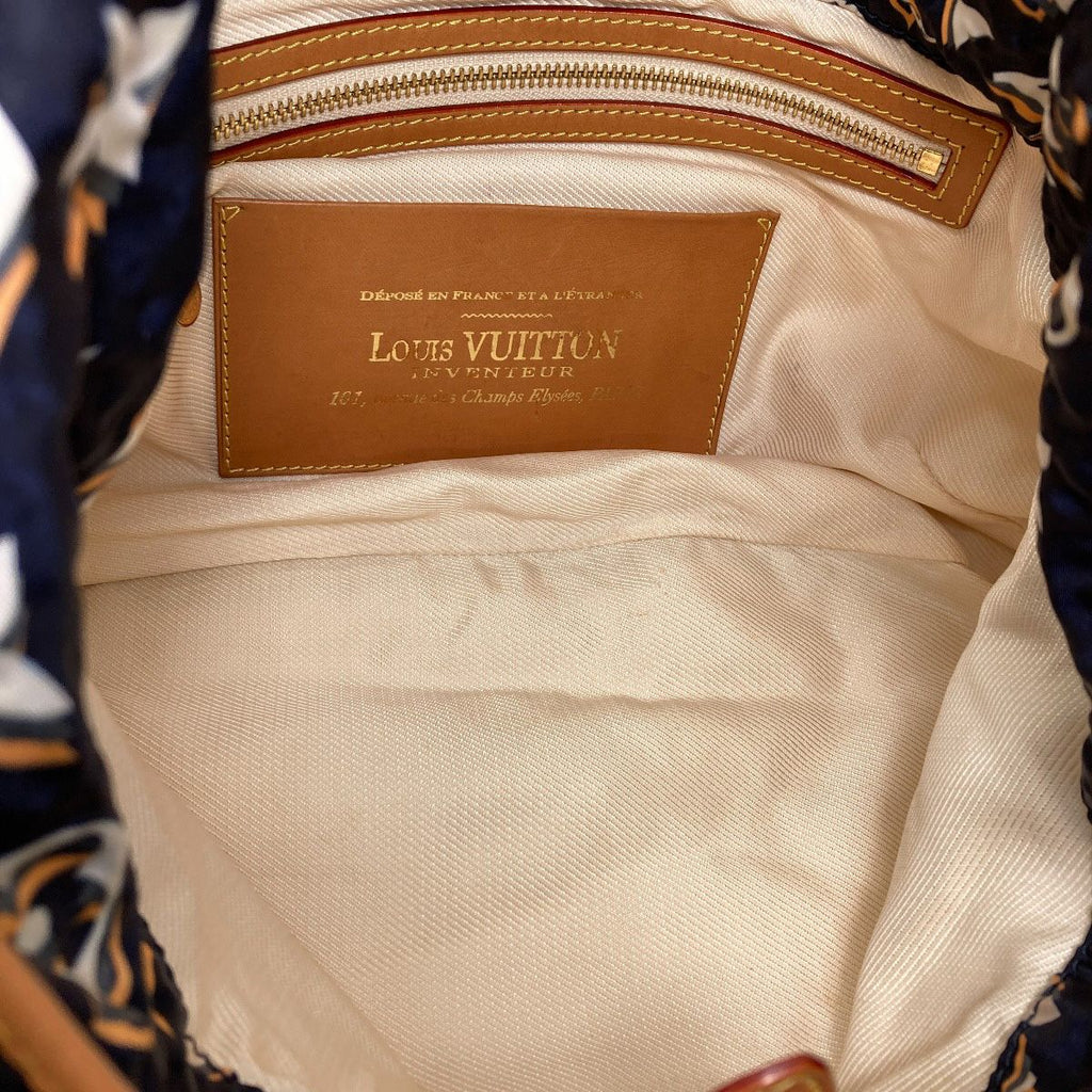 Louis Vuitton MM Shoulder Bag Nylon — view 5