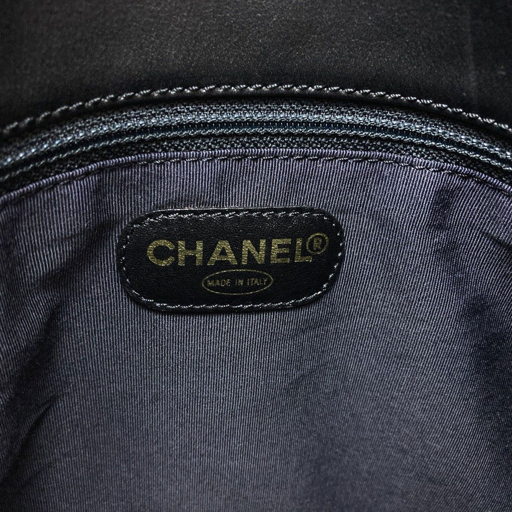 Chanel CC Logo Tote Bag Lambskin — view 6