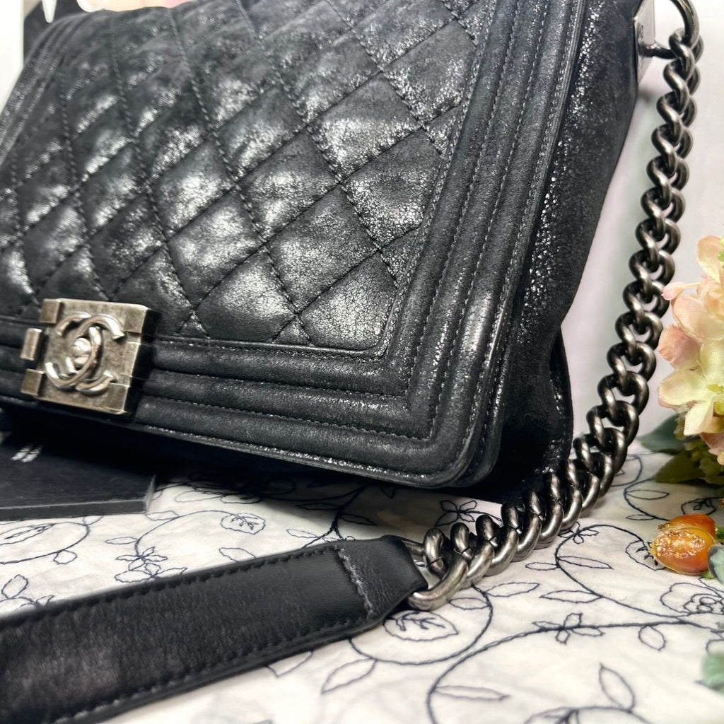 Chanel Boy Chain Shoulder Bag Quilted — view 6