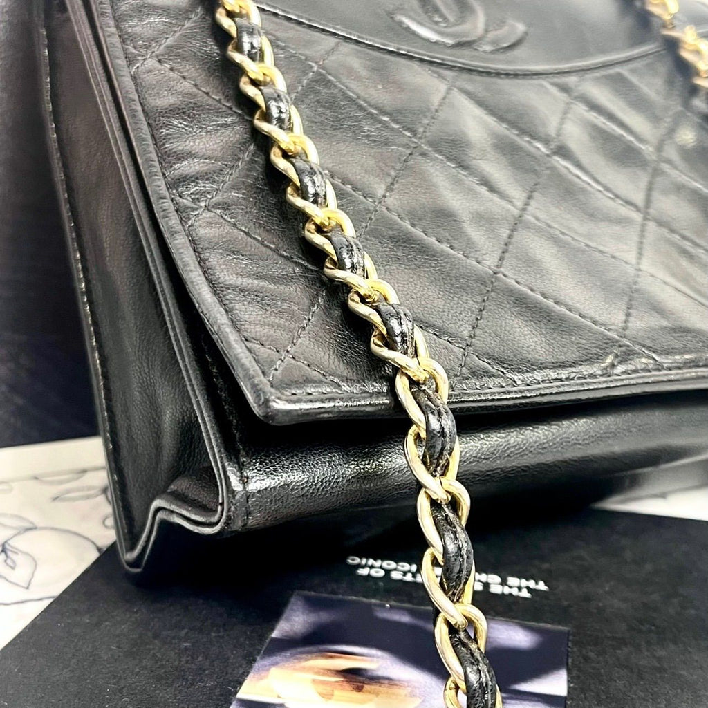 Chanel Vintage Quilted CC Logo Bag Black — view 7