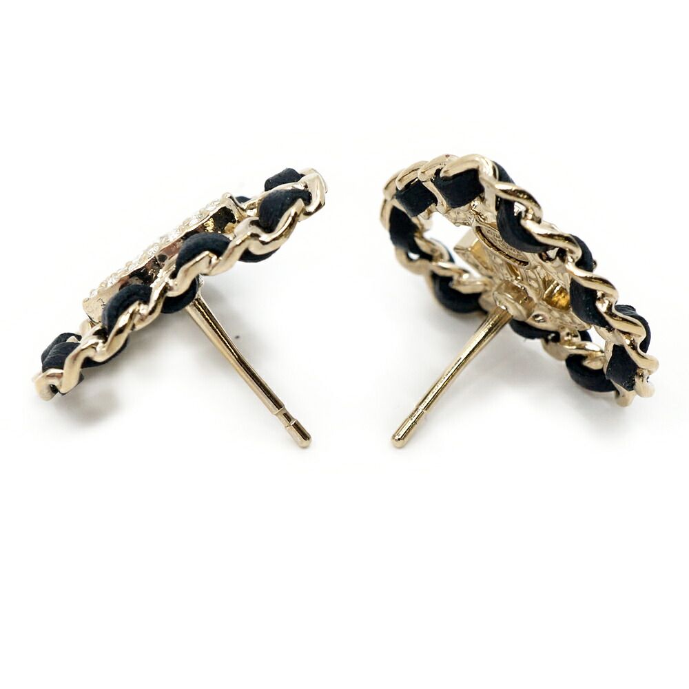 Chanel 25B Earrings Leather Chain Gold Black CC Logo Metal — view 4